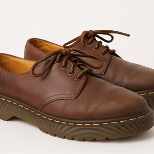 Vintage Made in England Dr. Martens Brown Leather Oxfords – Chunky Sole Classic